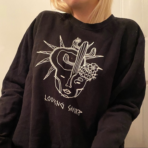 Black sweater - Picture 1 of 6